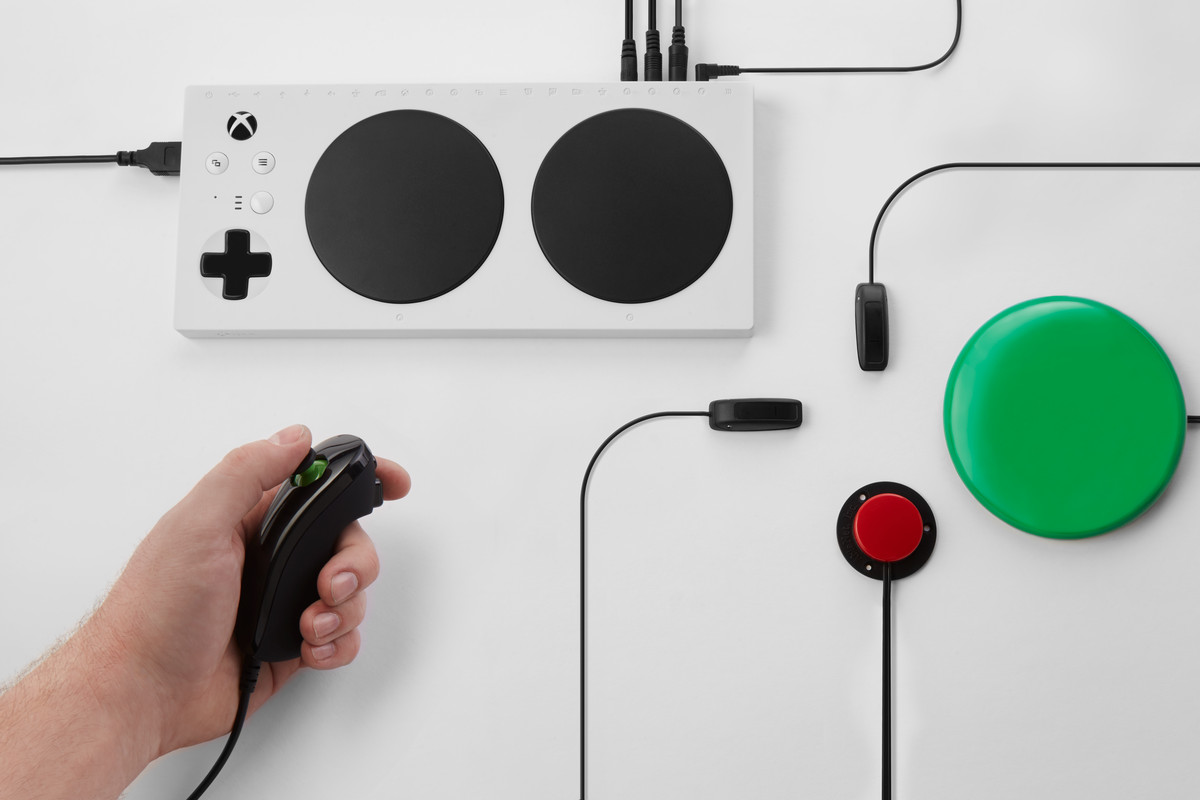 Microsoft’s Adaptive Controller Lets Everybody Play